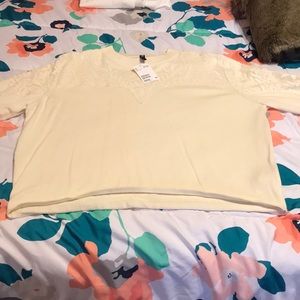 H&M sweater size medium